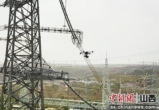 山西首个“驻塔式无人机机巢”投运