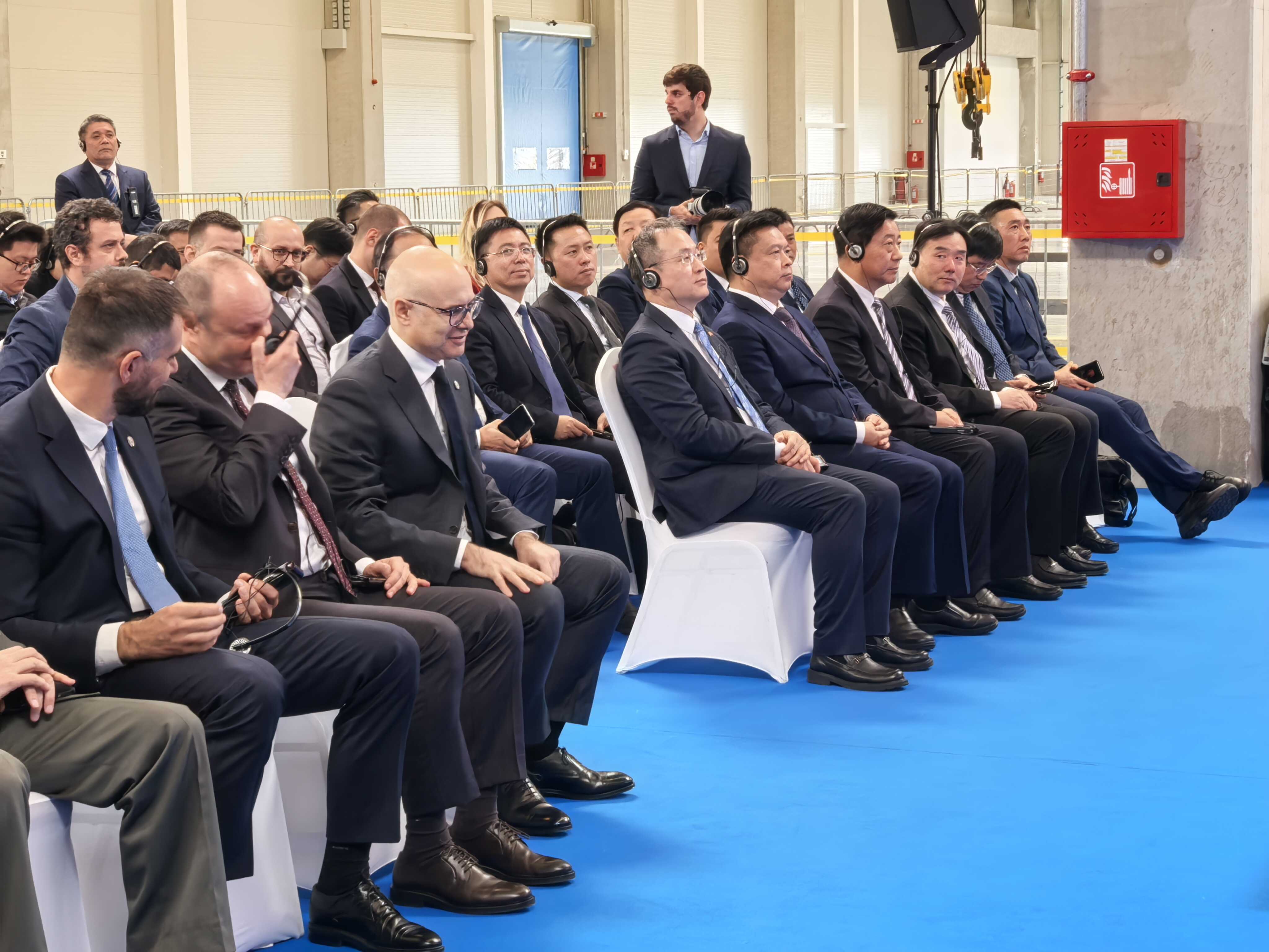 肖军正大使出席海法新港港口铁路服务开通仪式