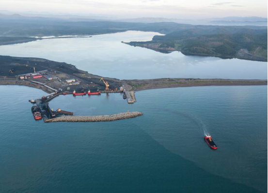 新集能源(601918.SH)：上半年煤炭主营销售收入49.86亿元 同比下降2.93%