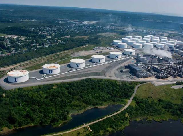 阿联酋银行引领海湾地区收入和贷款增长