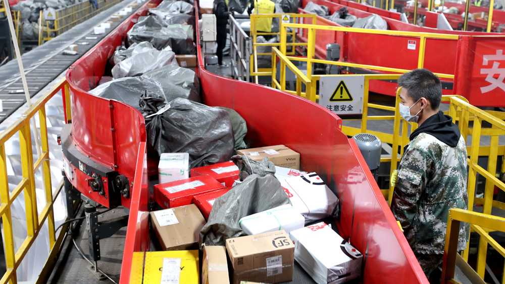 8月全国快递业务量同比增长12.3%