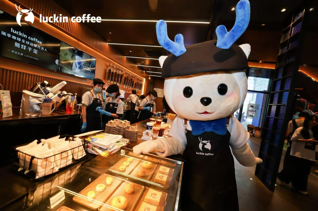 国际手语日，瑞幸这批“无声门店”迎来10位特殊的咖啡师