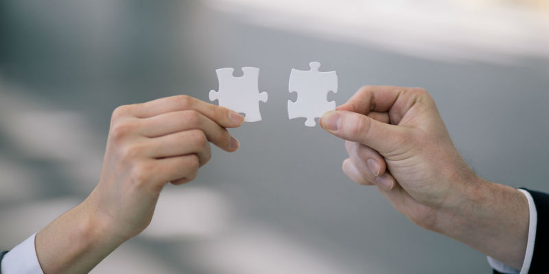 东莞控股：截至8月8日股东人数为26,523