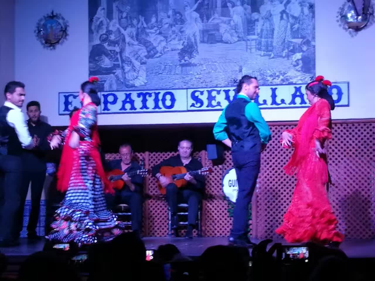 尼中科罗拉口岸重启三日创税收近亿