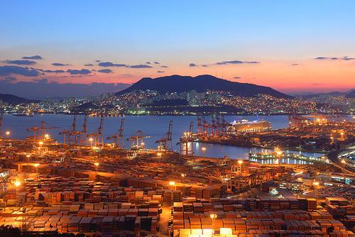 釜山港携手机器人产业振兴院打造智能港口