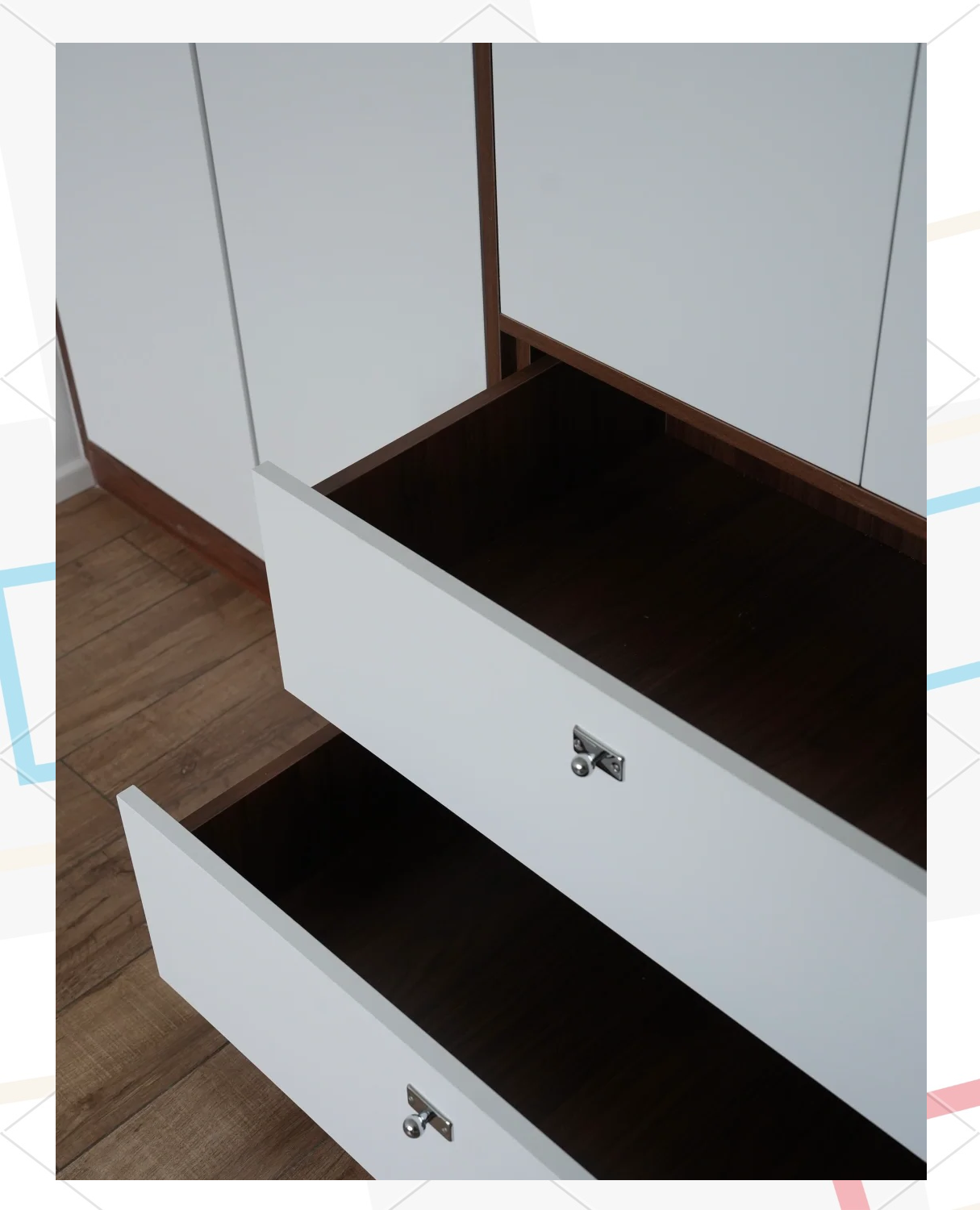 金牌家居获得外观设计专利授权：“衣柜（中古风木系125）”