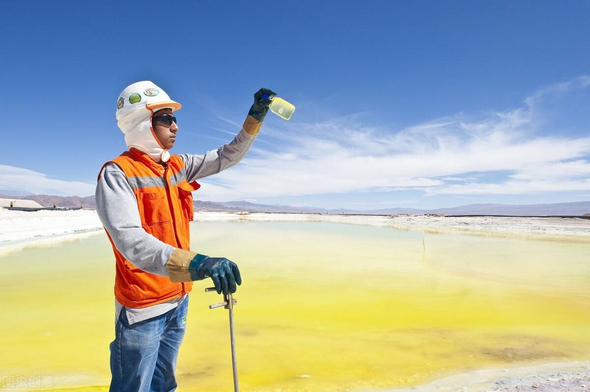 藏格矿业：经查询当前的工商登记信息显示麻米措矿业开发有限公司股权架构调整后