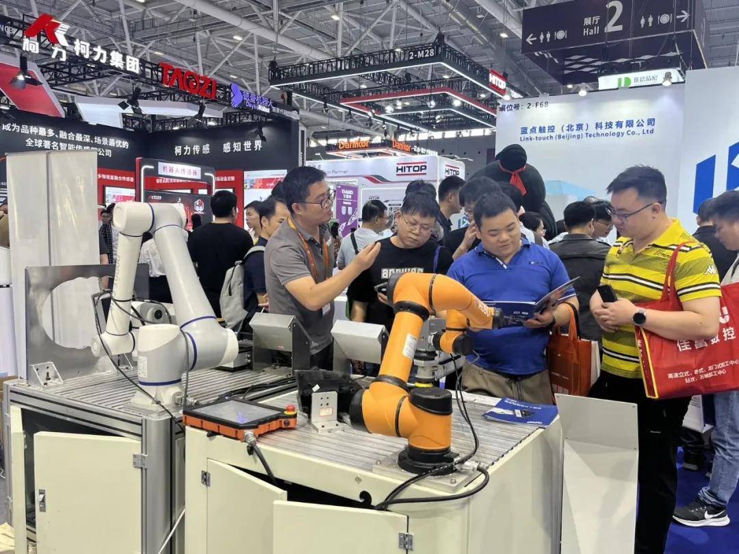 强达电路：公司产品在工业控制领域可应用于工业机器人等相关产品