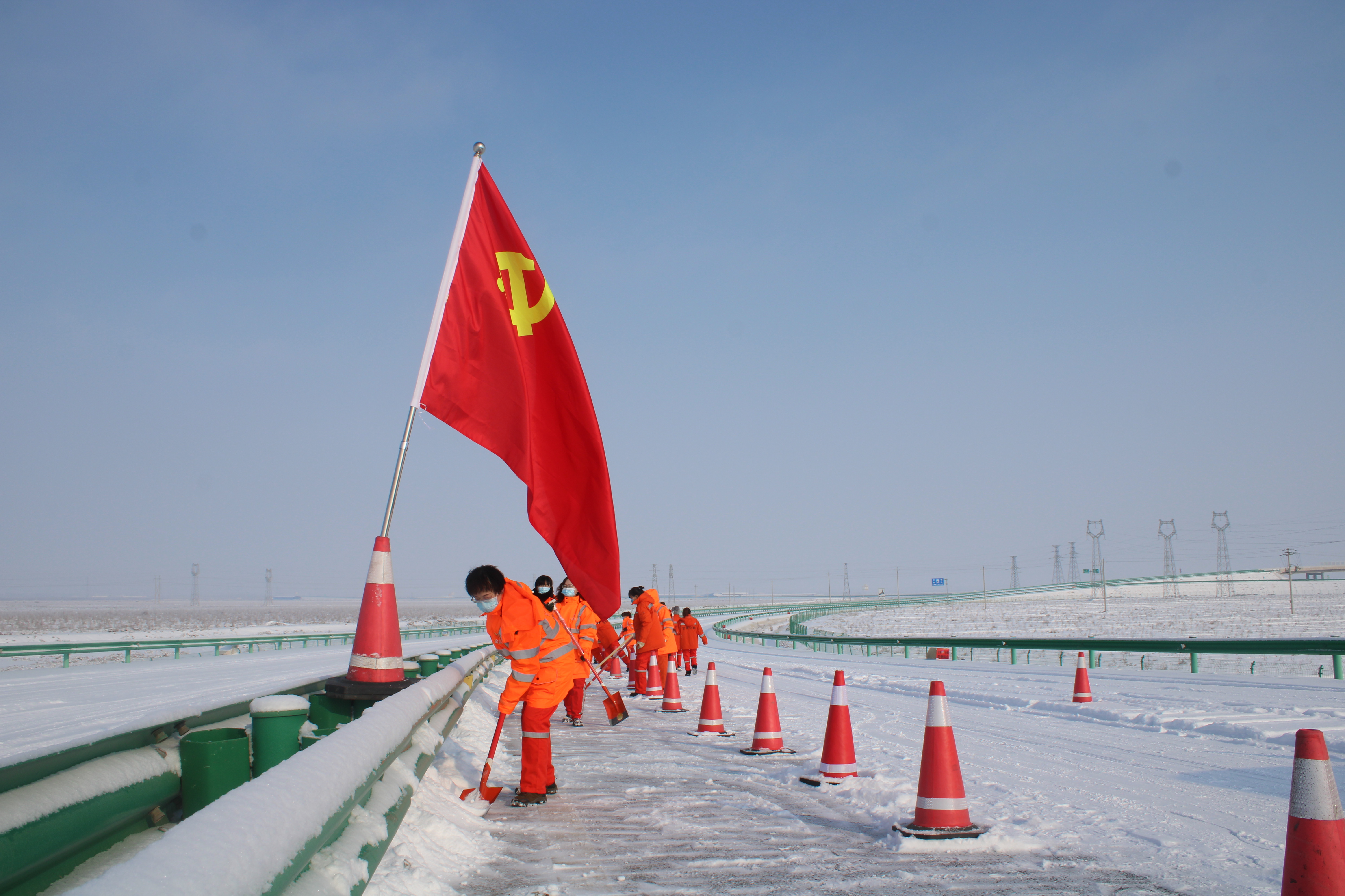 冰上攻坚战——北极27个冰基浮标布放记