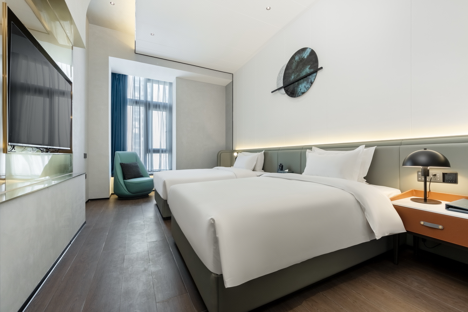 楼市早餐荟 | 广州住宅电梯应配置电动自行车监控报警装置；保利置业前三季度归母净利润0.63亿元