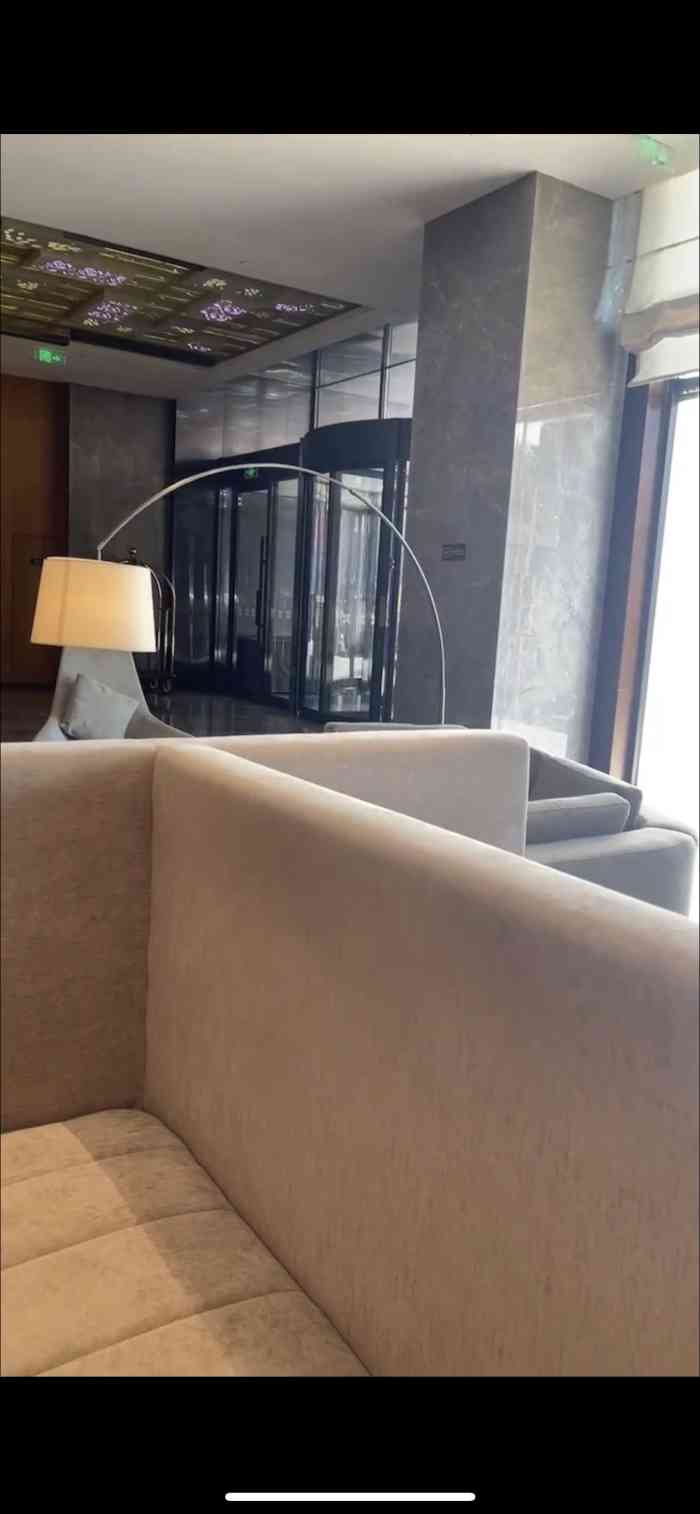 楼市早餐荟 | 广州住宅电梯应配置电动自行车监控报警装置；保利置业前三季度归母净利润0.63亿元