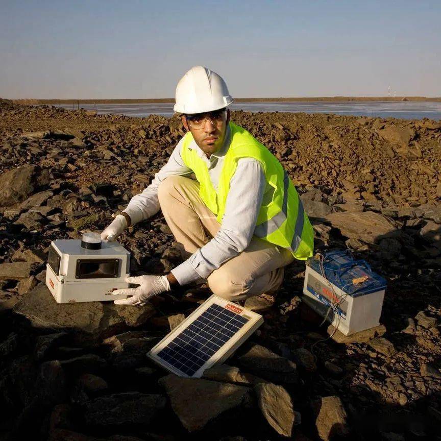 毛里塔尼亚与法国签署建设10座太阳能电站优惠贷款协议