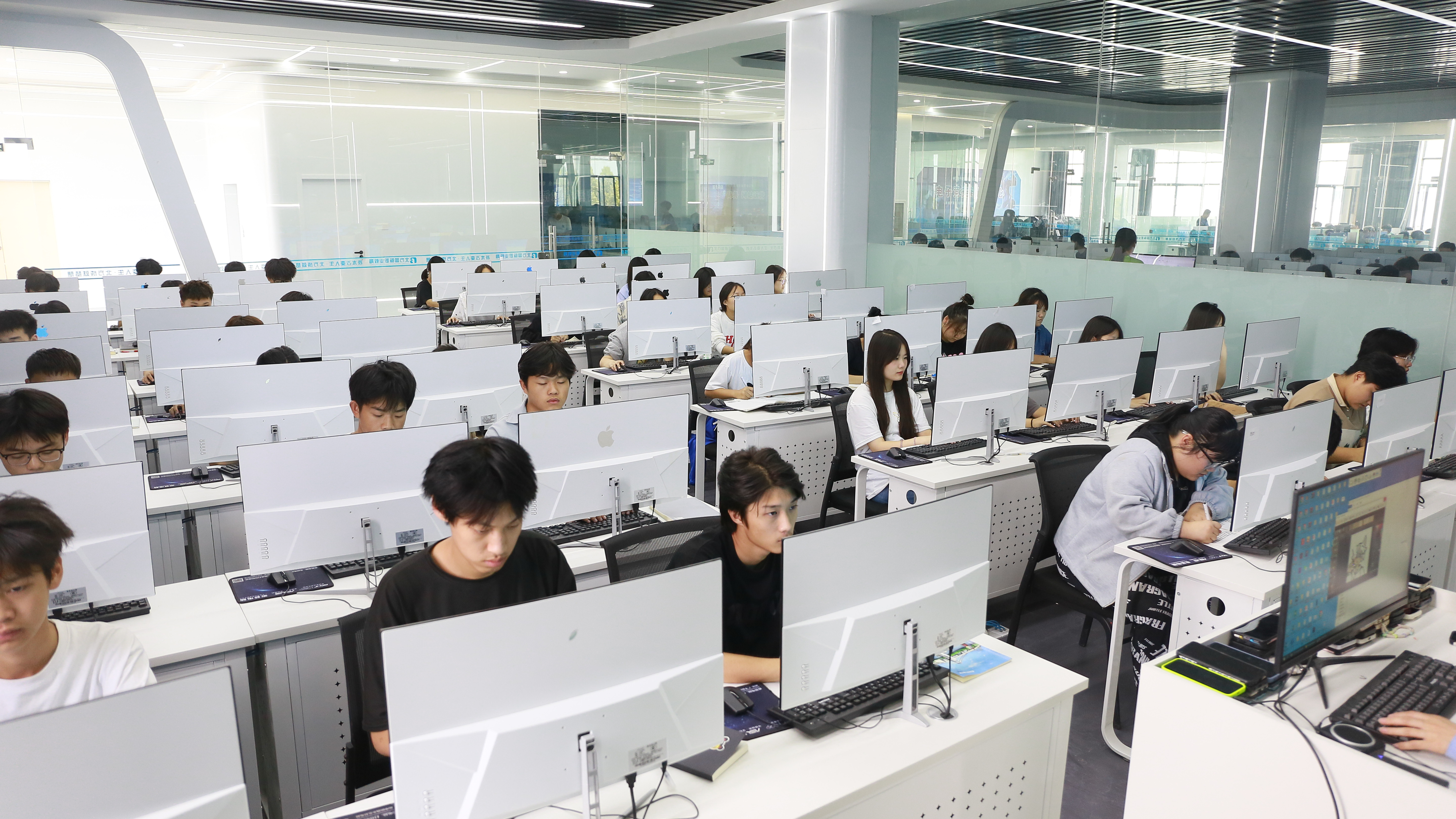 德生科技:深耕社保民生领域具场景运营优势