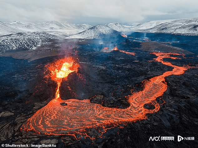 30万亿美元的美债火山：表面平静，内里熔岩奔涌？
